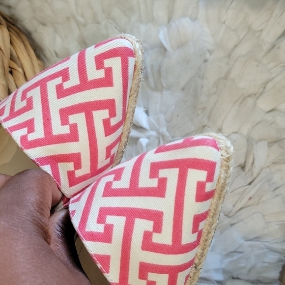 Rowen Geometric Print Pink And White loafers - Picture 3 of 10
